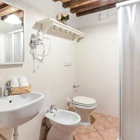 Le Debbiare-3 By Interhome