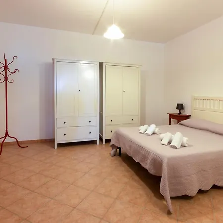 Le Debbiare-3 By Interhome Daire *