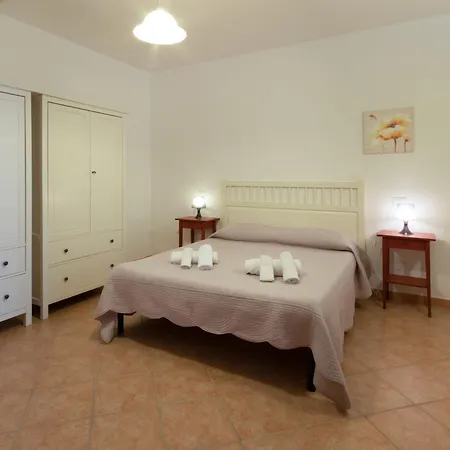 Le Debbiare-3 By Interhome Daire Riparbella